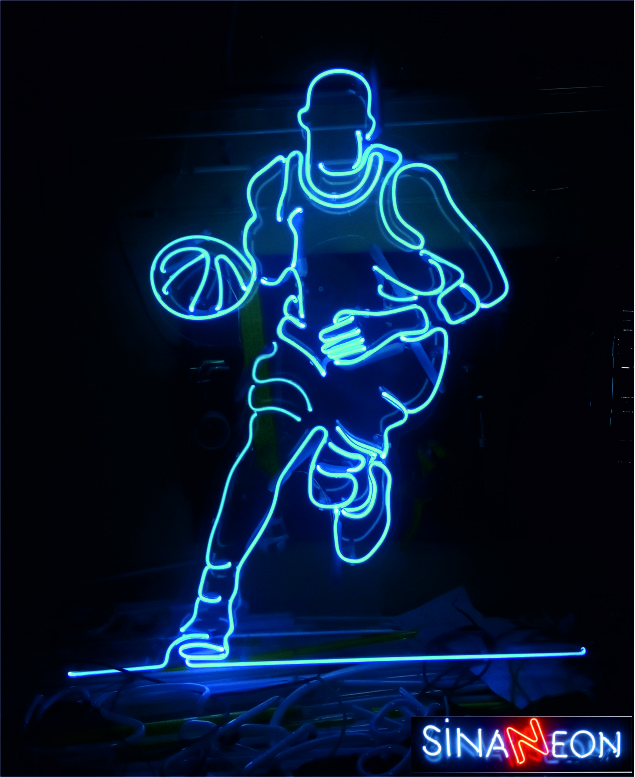 Kusursuz Bir Neon Uygulaması Basket Adam