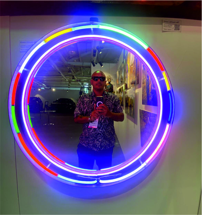 sinan ceylan art ayna neon